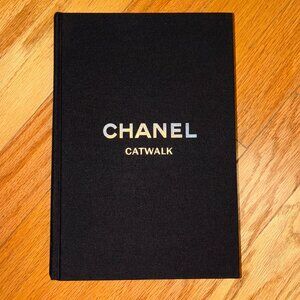 🖤CHANEL • Catwalk • Coffee Table Book🖤